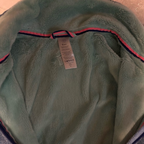 Ivivva soft lined jacket size 8- huddle cuddle - Picture 3 of 9